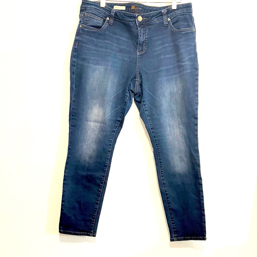 Pre-loved! KUT FROM THE KLOTH Plus Size Boyfriend Jeans!